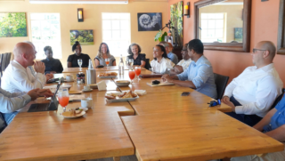 Knops meets Saba's Outbreak Management Team