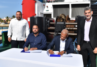 Bonaire signs MOU with Tugboat Operator Curaçao