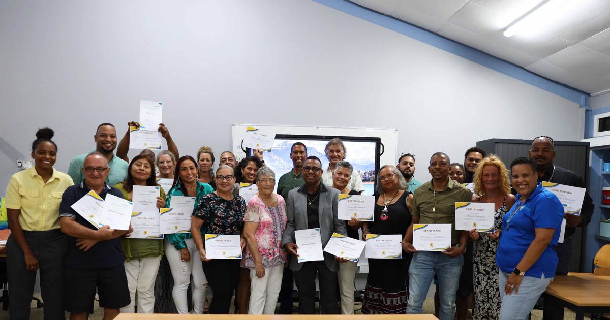 Bonaire welcomes new certified tour guides for the tourism sector - BES ...