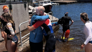 Oliver Klokman swims around Saba